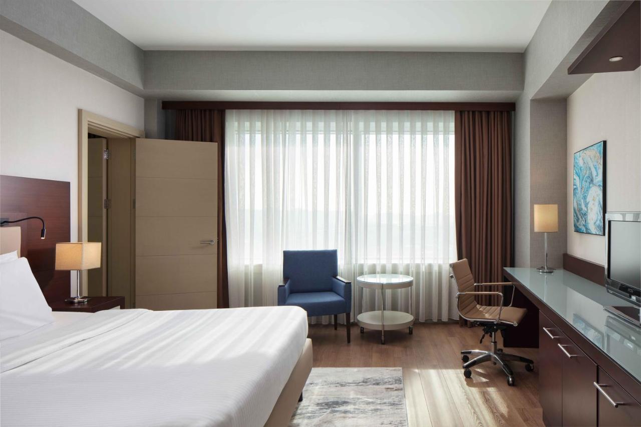 Delta Hotels By Marriott Istanbul West Istambul Exterior foto