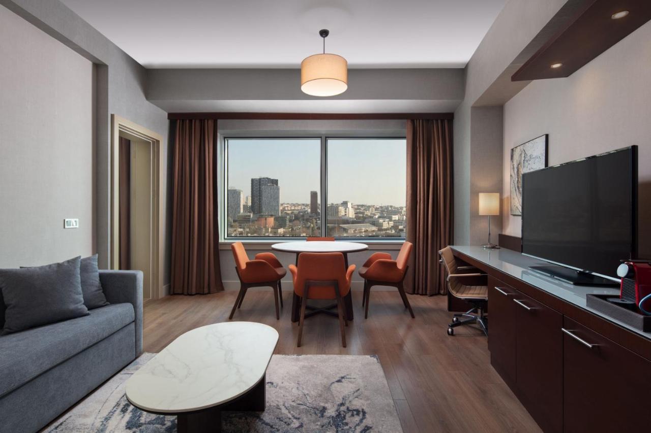 Delta Hotels By Marriott Istanbul West Istambul Exterior foto
