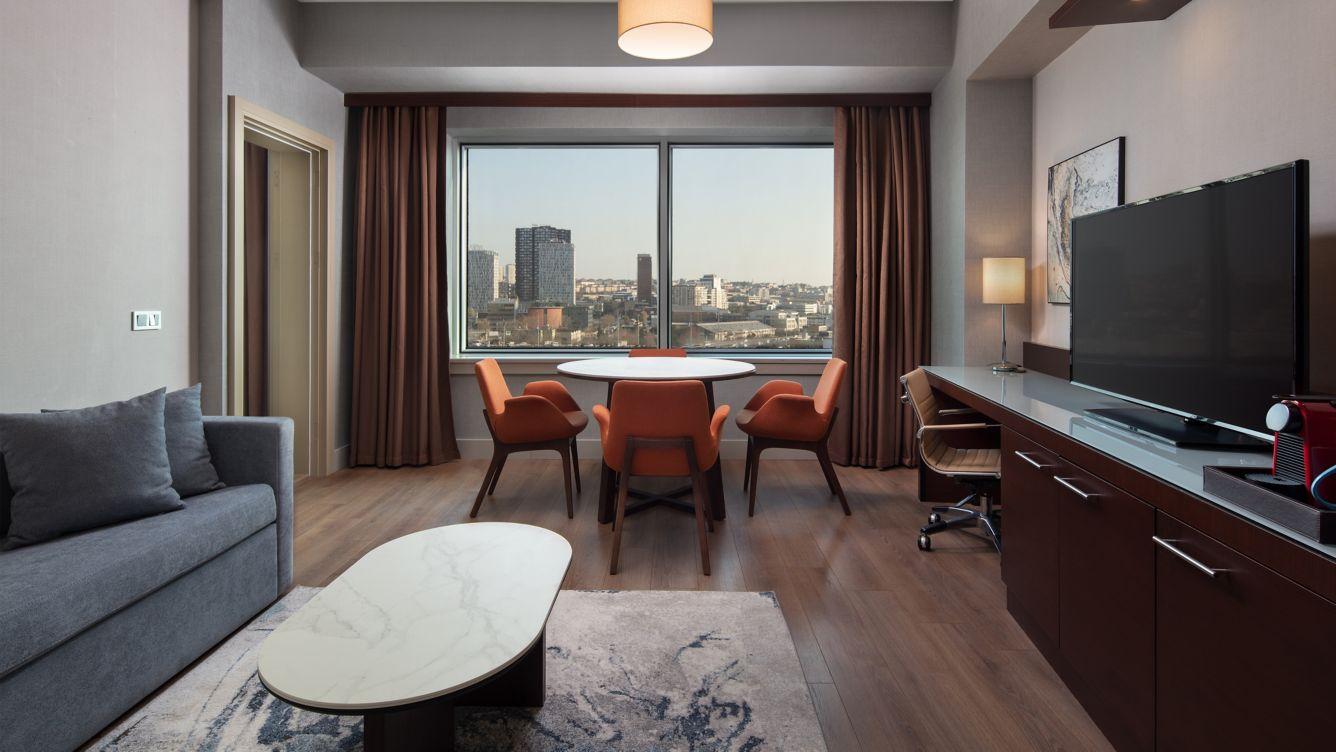 Delta Hotels By Marriott Istanbul West Istambul Exterior foto