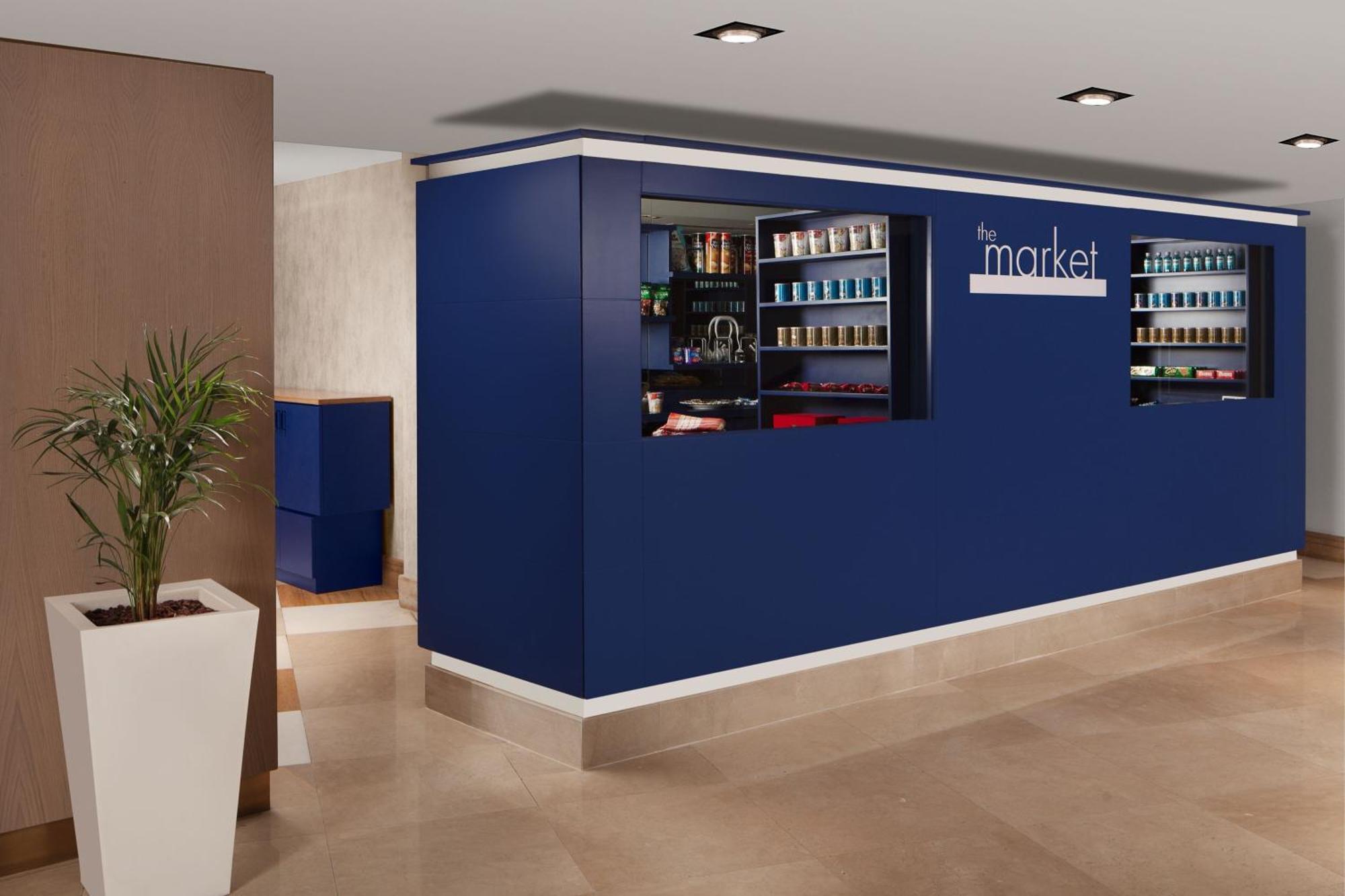 Delta Hotels By Marriott Istanbul West Istambul Exterior foto