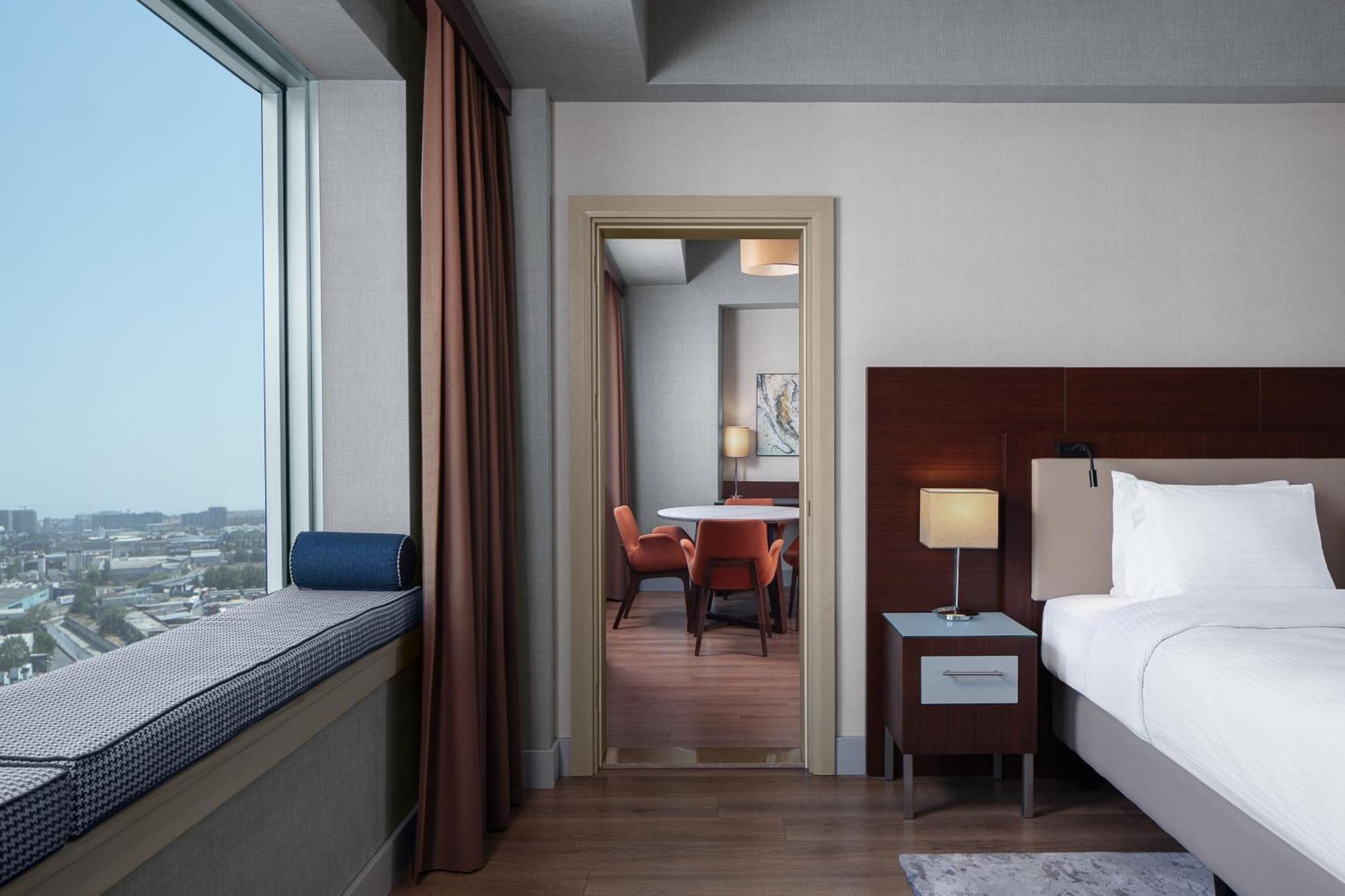 Delta Hotels By Marriott Istanbul West Istambul Exterior foto