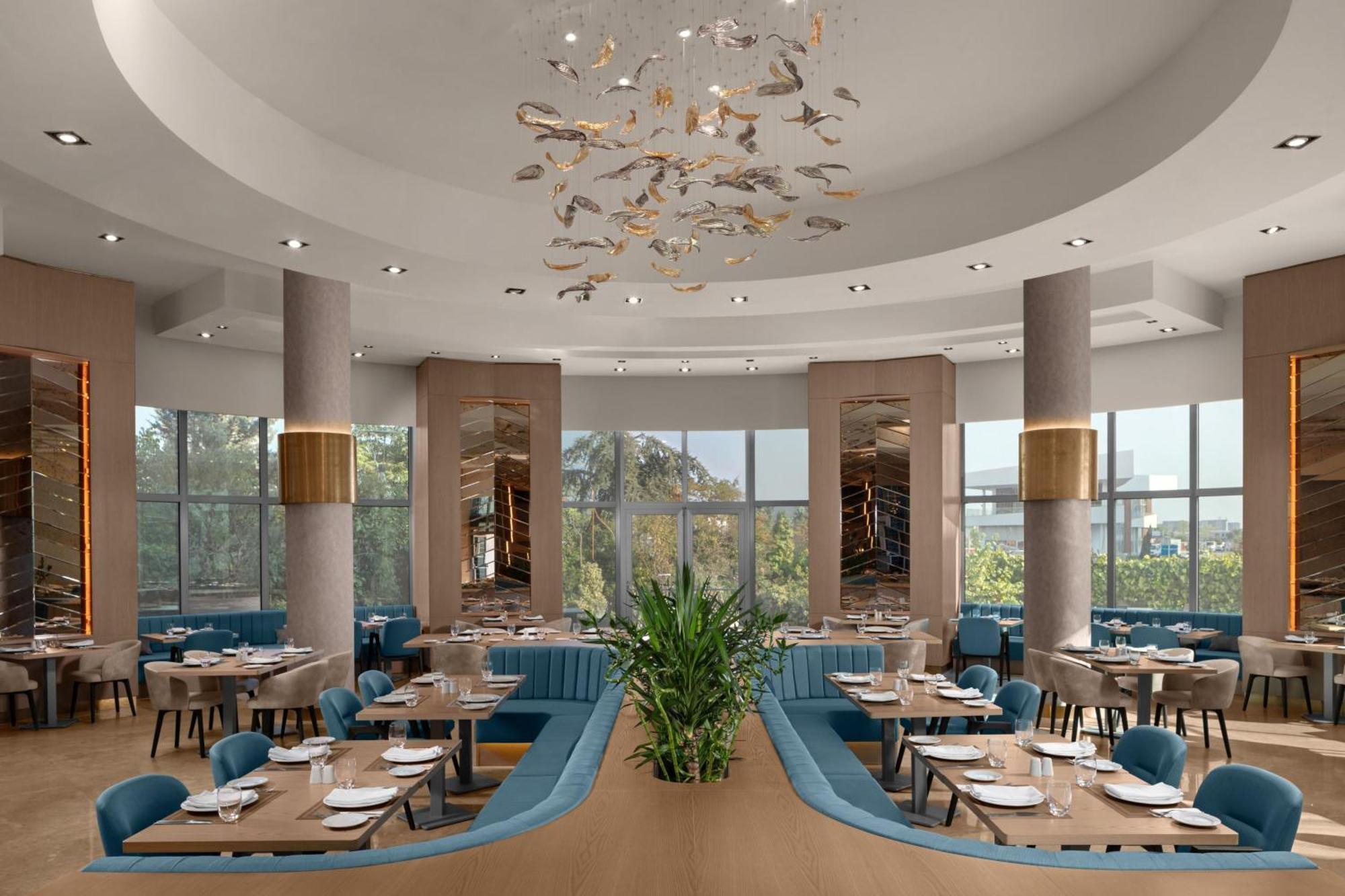 Delta Hotels By Marriott Istanbul West Istambul Exterior foto
